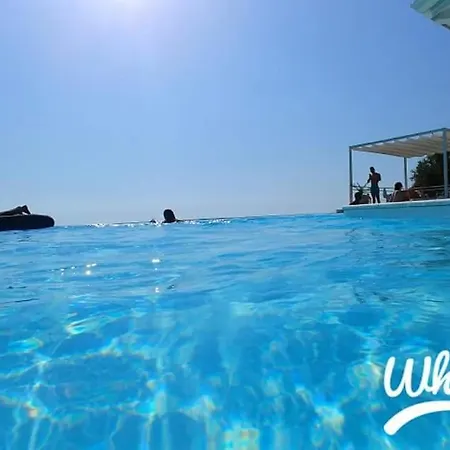 White Club *