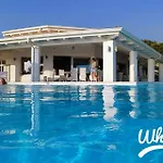 リゾート White Club *