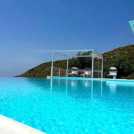White Club *
