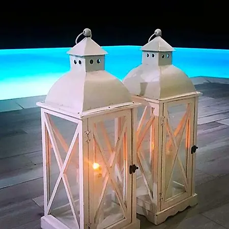 Rezort White Club
