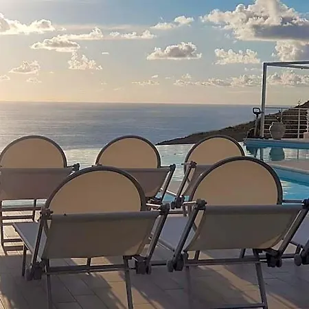Resort White Club