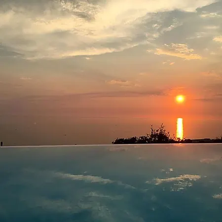 White Club Resort