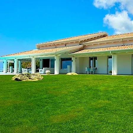 Resort White Club
